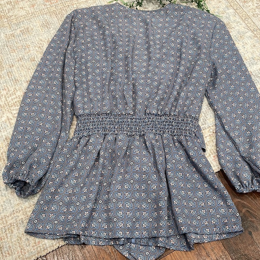 Max Studio blouse - Picture 10 of 11